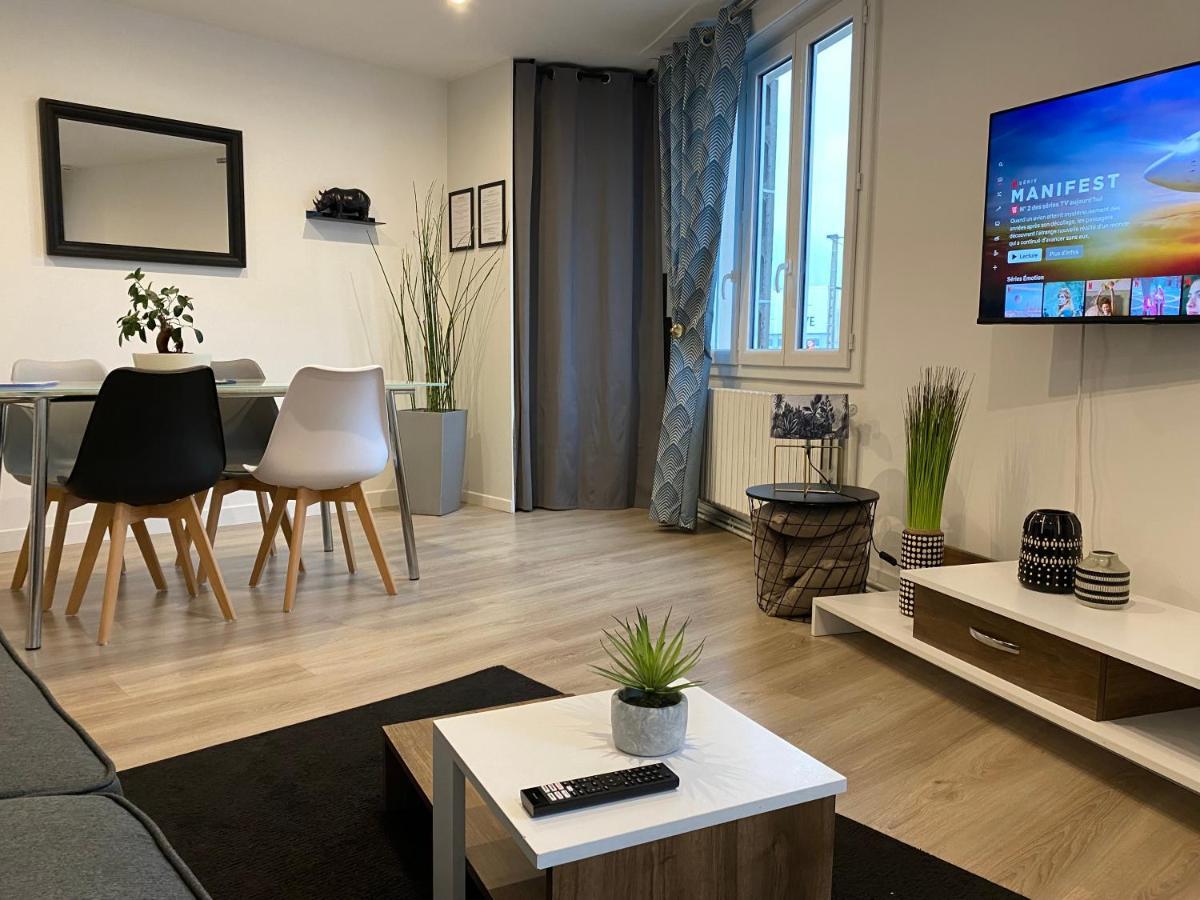 Appartement Cholet les Halles coté jardin Extérieur photo
